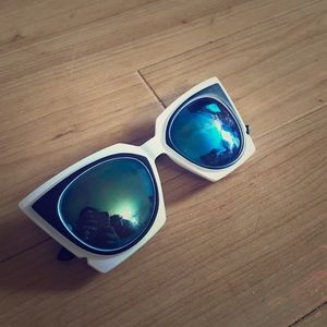Retro sunglasses!